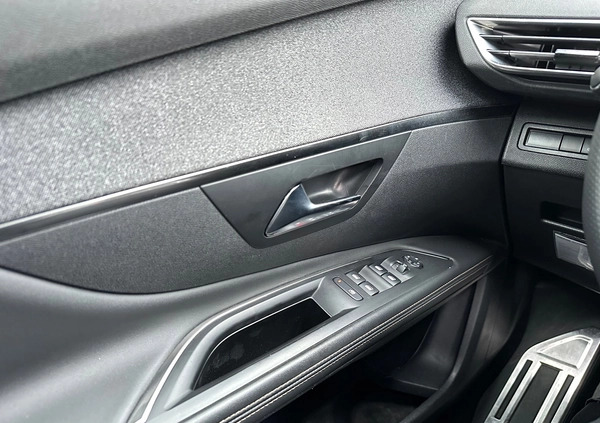 Peugeot 5008 cena 76900 przebieg: 179500, rok produkcji 2019 z Korfantów małe 742